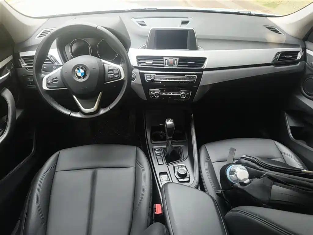 BMW X1 2019 sDrive18Li Fashion Model фото 10