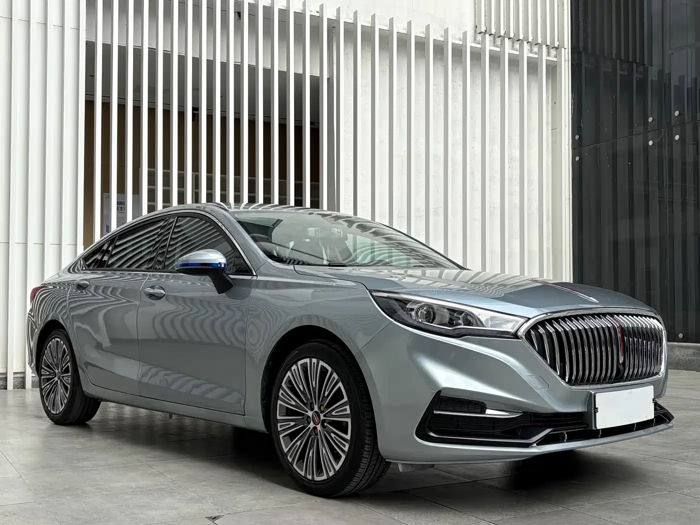Hongqi H5 2022 Classic 1.5T DCT Flag Rhythm Edition фото 3