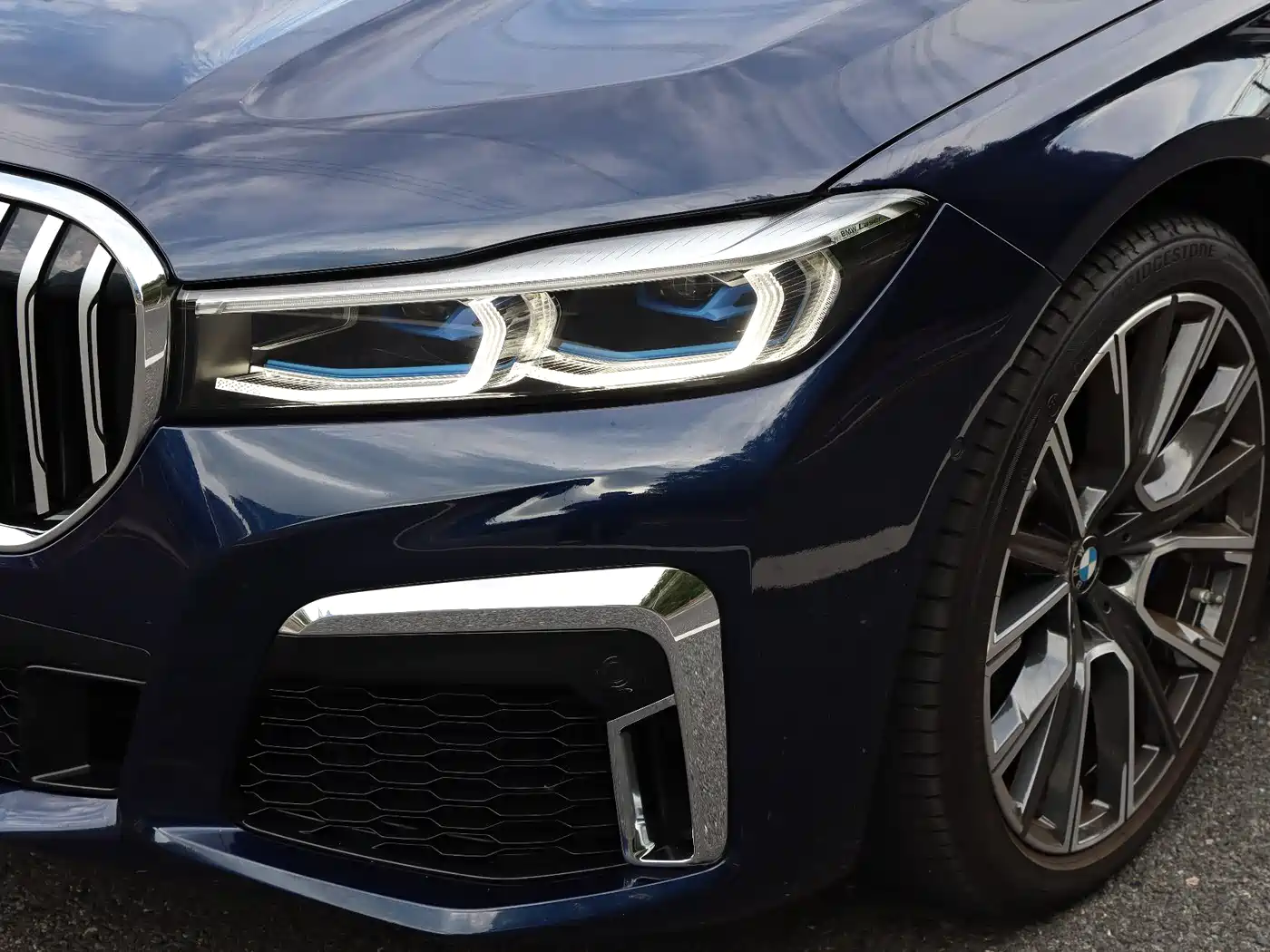 BMW 7 Series 2022 740Li xDrive Executive M Sport Package фото 12
