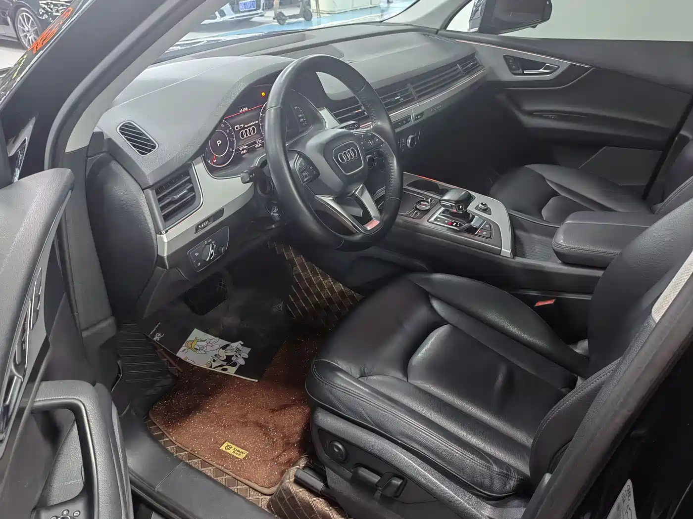 AUDI Q7