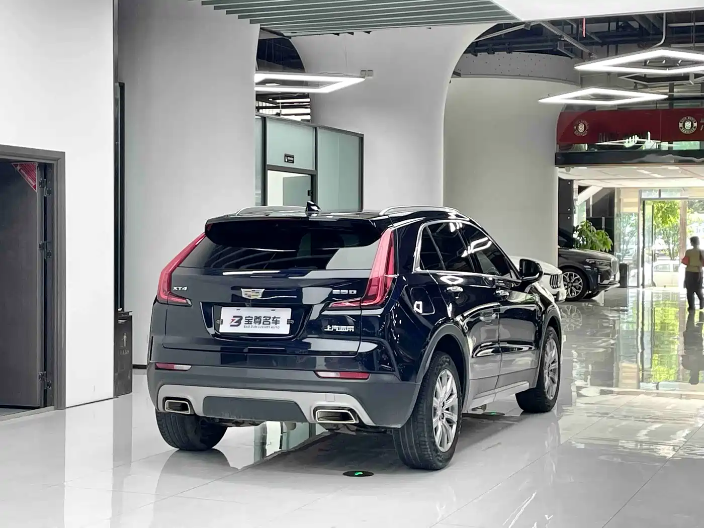 Cadillac XT4 2021 28T FWD Premium Edition фото 19