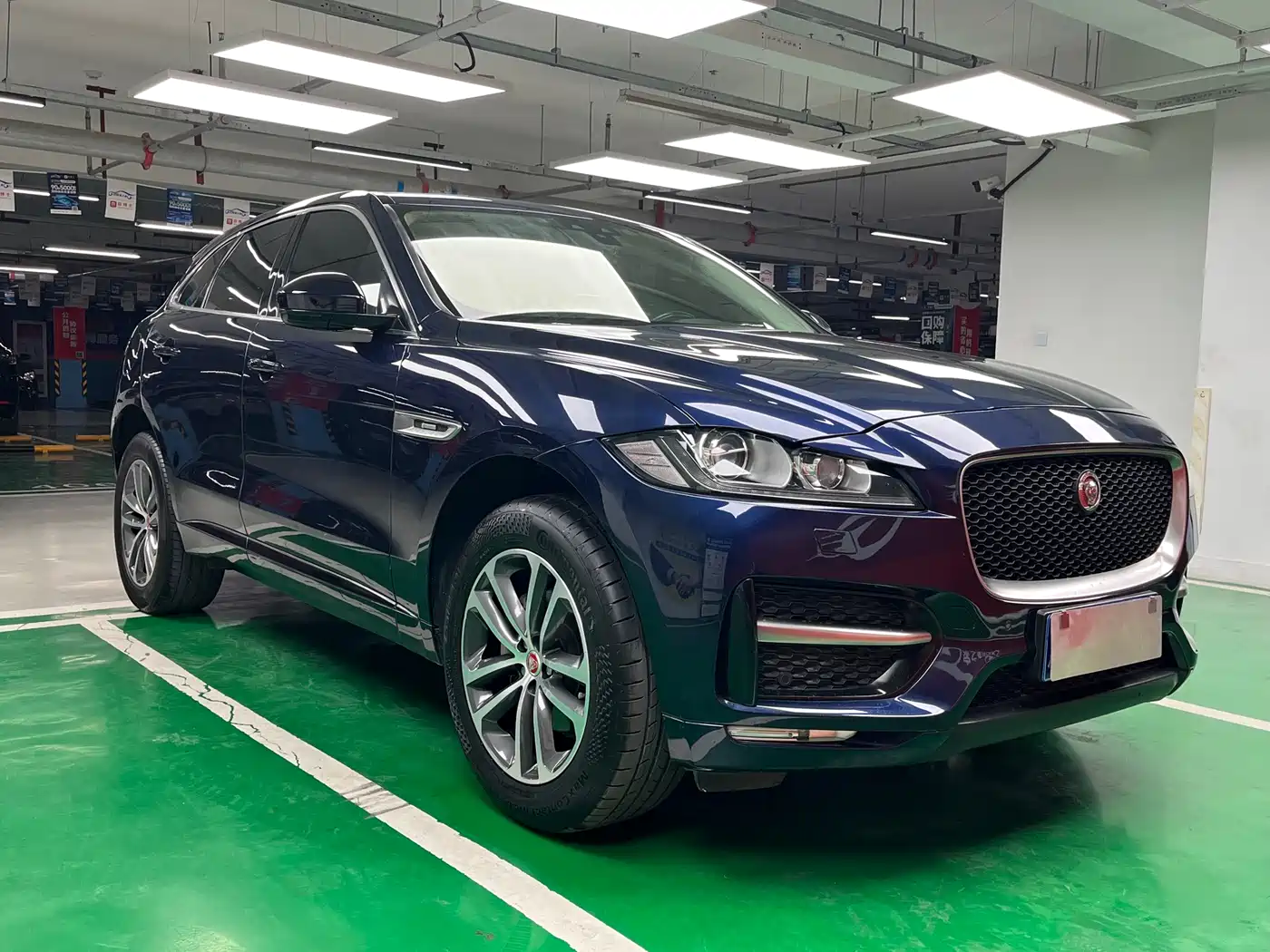 Jaguar F-PACE 2017 2016 2.0T FWD R-Sport Edition