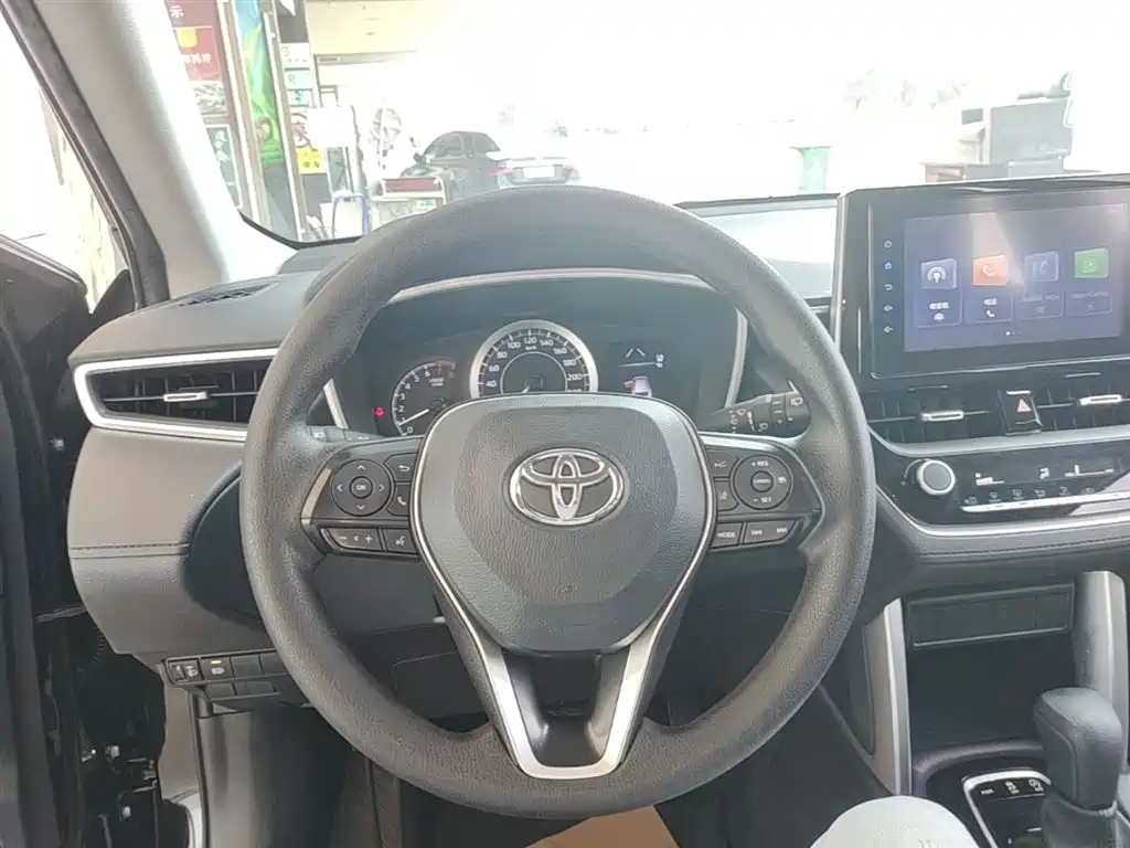 Toyota Frontlander 2022 2.0L CVT Luxury Edition фото 11