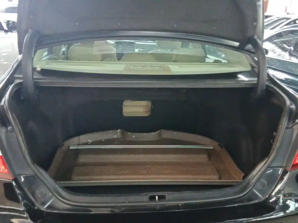 Toyota Camry 2016 2015 2.0G Leading Edition