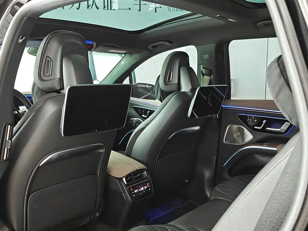 MERCEDES-BENZ EQS SUV