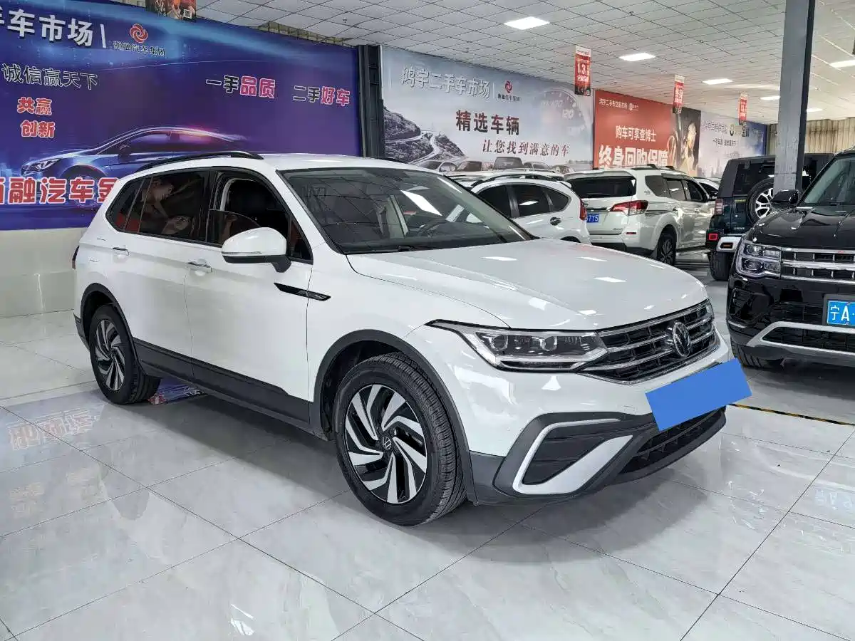 Volkswagen Tiguan L 2022 330TSI Automatic 2WD Comfort Edition фото 3