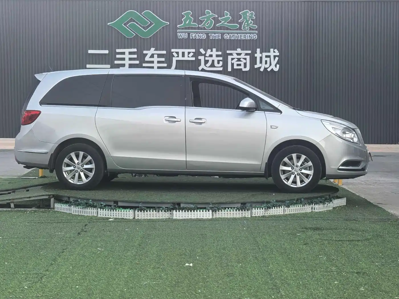 Buick GL8 2017 25S Comfort China V фото 4