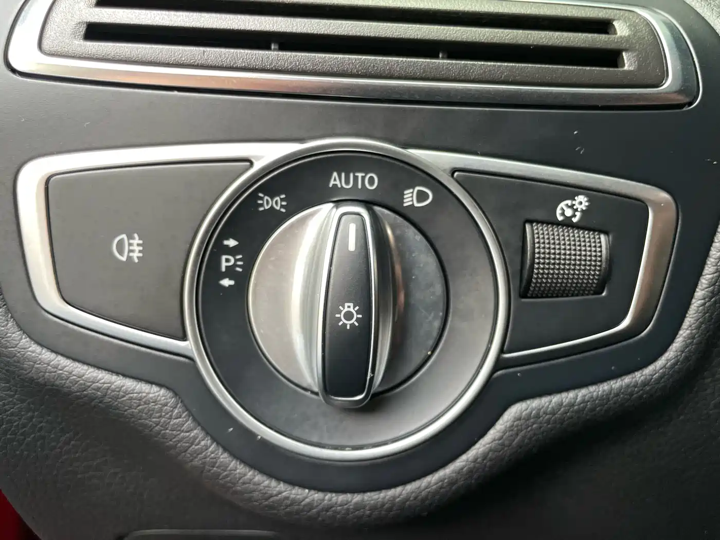 Mercedes-Benz C-Class 2017 Facelift C 200 Sport Edition фото 21