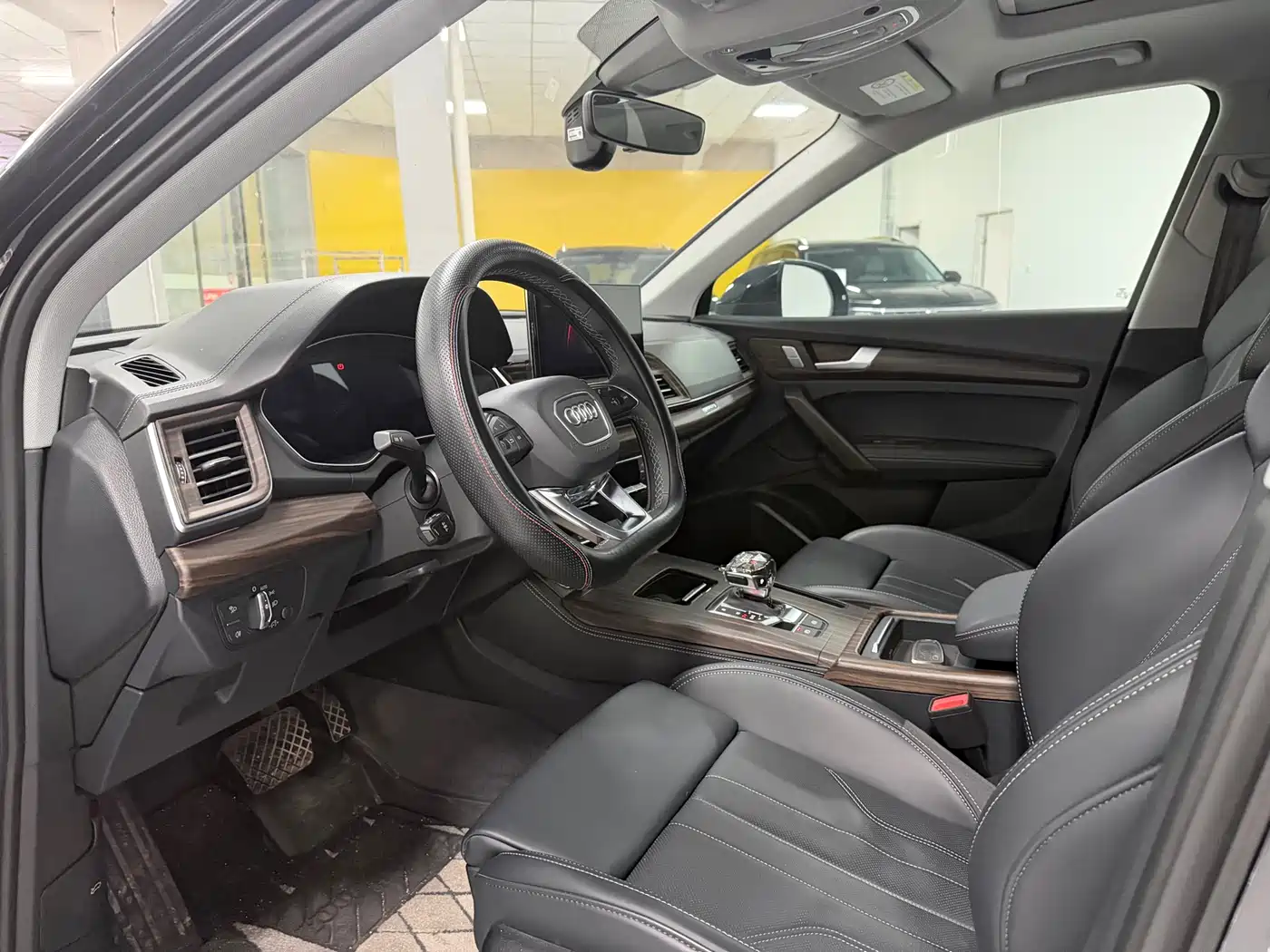 Audi Q5L 2025 40 TFSI Fashion Dynamic фото 4