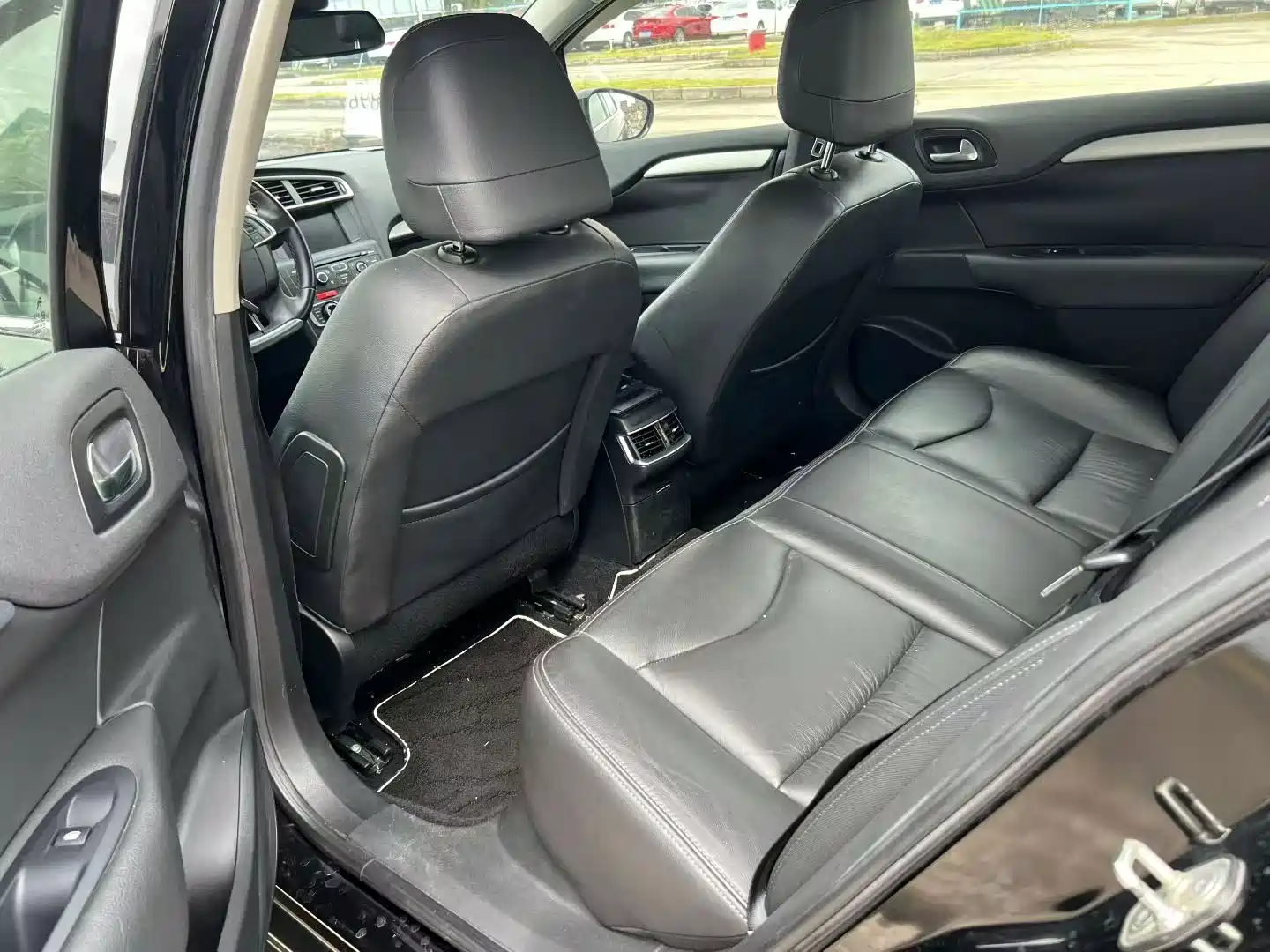 Photo 6 - Citroën C4L