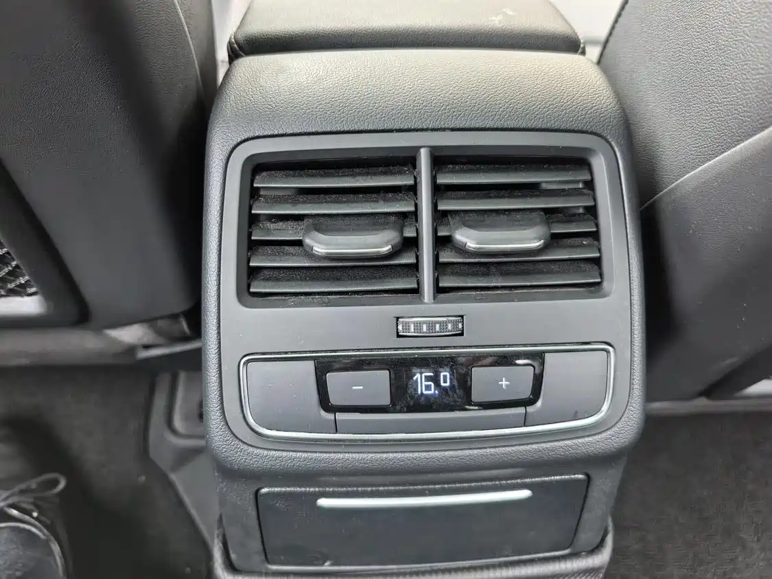 Audi A4L 2020 40 TFSI Luxury Dynamic фото 15