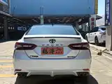 Фото 4 - Toyota Camry