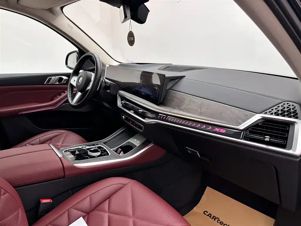 BMW X5 2023 xDrive 30Li Premium M Sport Black Night Package фото 11