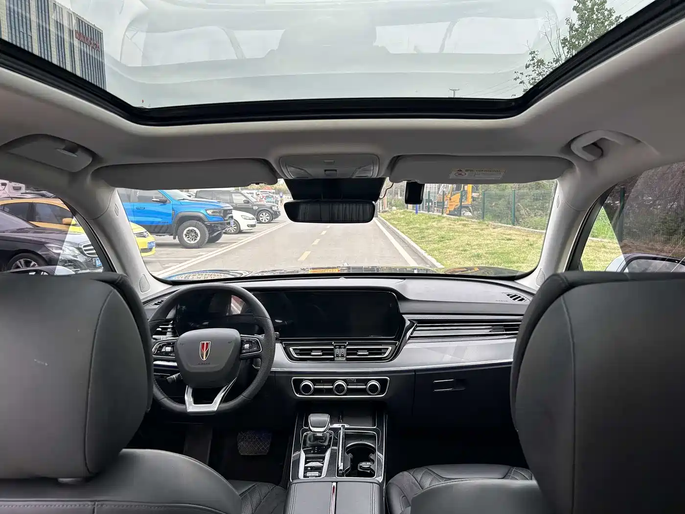 Hongqi HS5 2023 2.0T AWD Flag Pro 500,000 Units Commemorative Edition фото 3