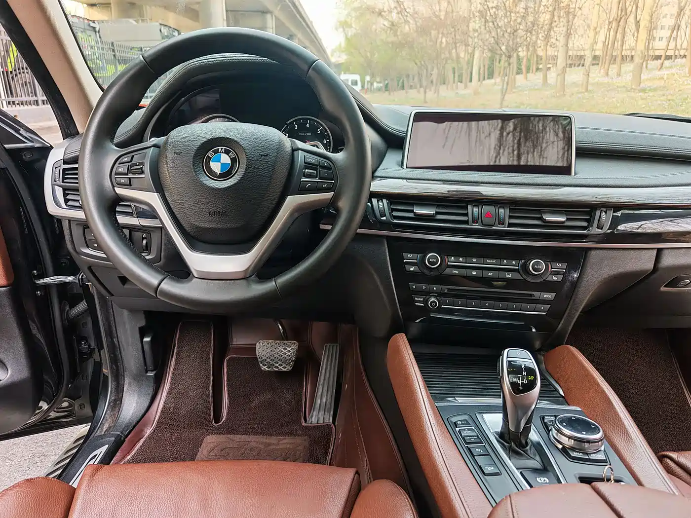 BMW X6 2015 xDrive35i Luxury Model фото 7
