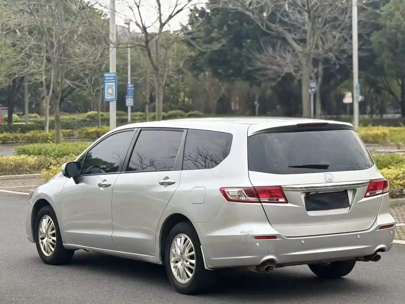 Фото 5 - Honda Odyssey