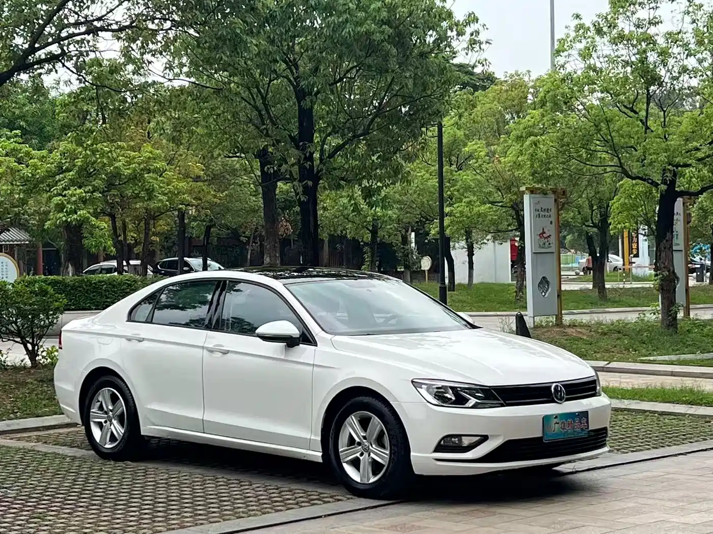 Volkswagen Lamando 2018 230TSI DSG Trend Edition фото 3