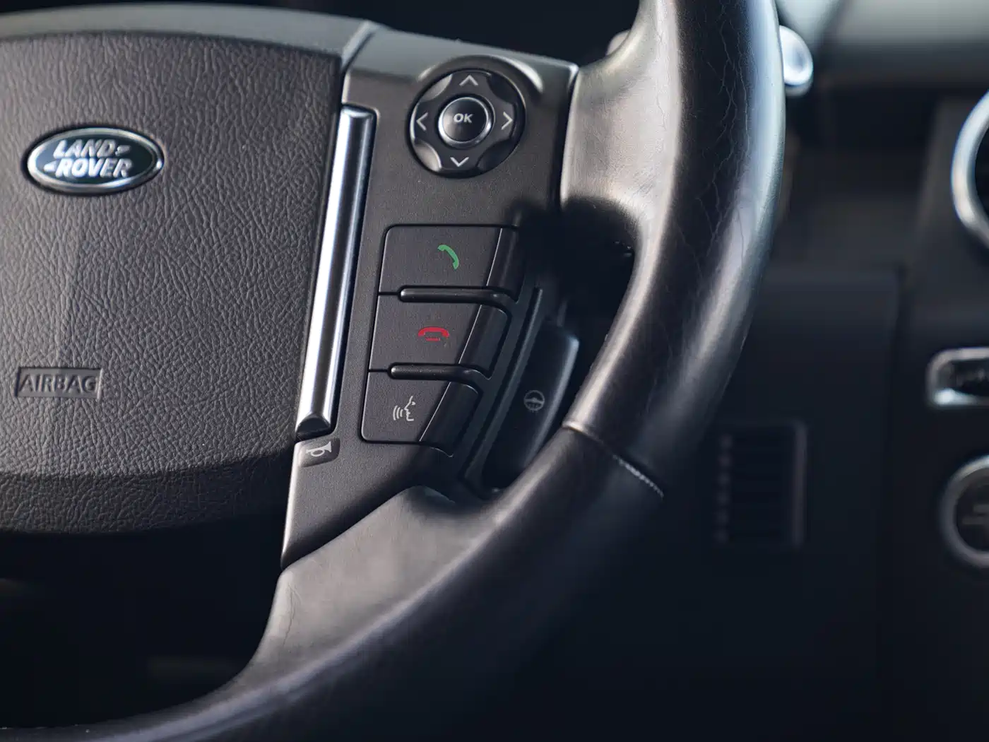 Land Rover Discovery 2015 3.0 SC V6 SE фото 10