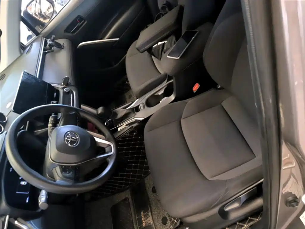 Toyota Frontlander 2023 2.0L CVT Elite Edition фото 15