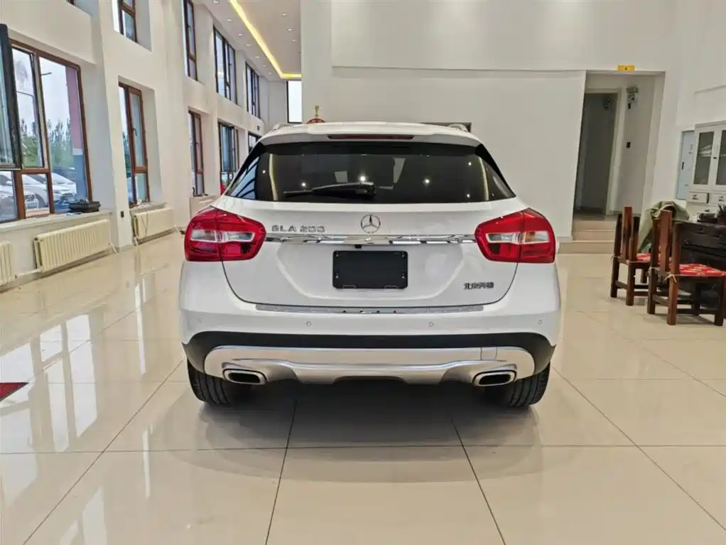 Mercedes-Benz GLA 2015 GLA 200 Dynamic фото 8