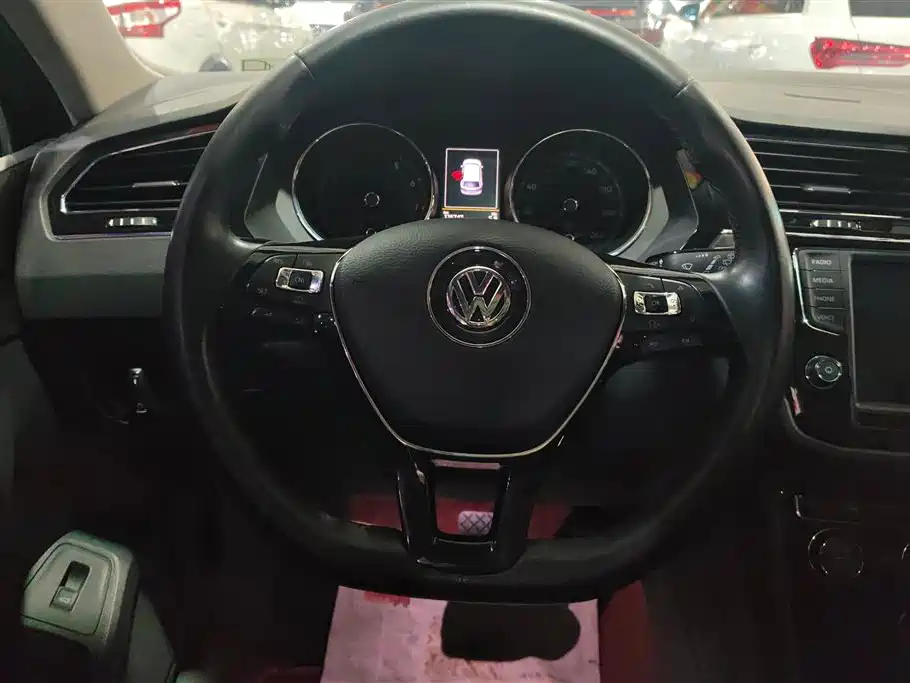 Volkswagen Tiguan L 2017 330TSI Automatic 2WD Flagship Edition фото 15