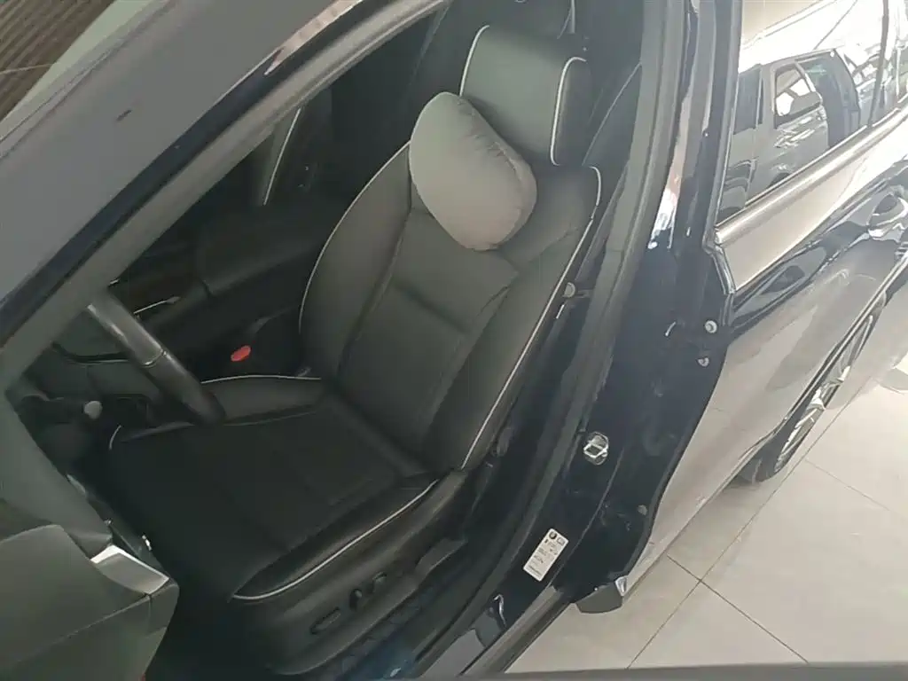 Buick Enclave 2022 652T AWD Premium Flagship 6-Seater фото 15