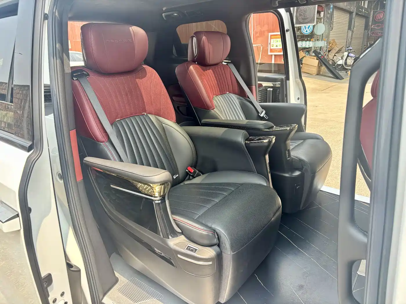 GAC Trumpchi Trumpchi M8 2023 Model Master Series 400T Ultimate Edition фото 12