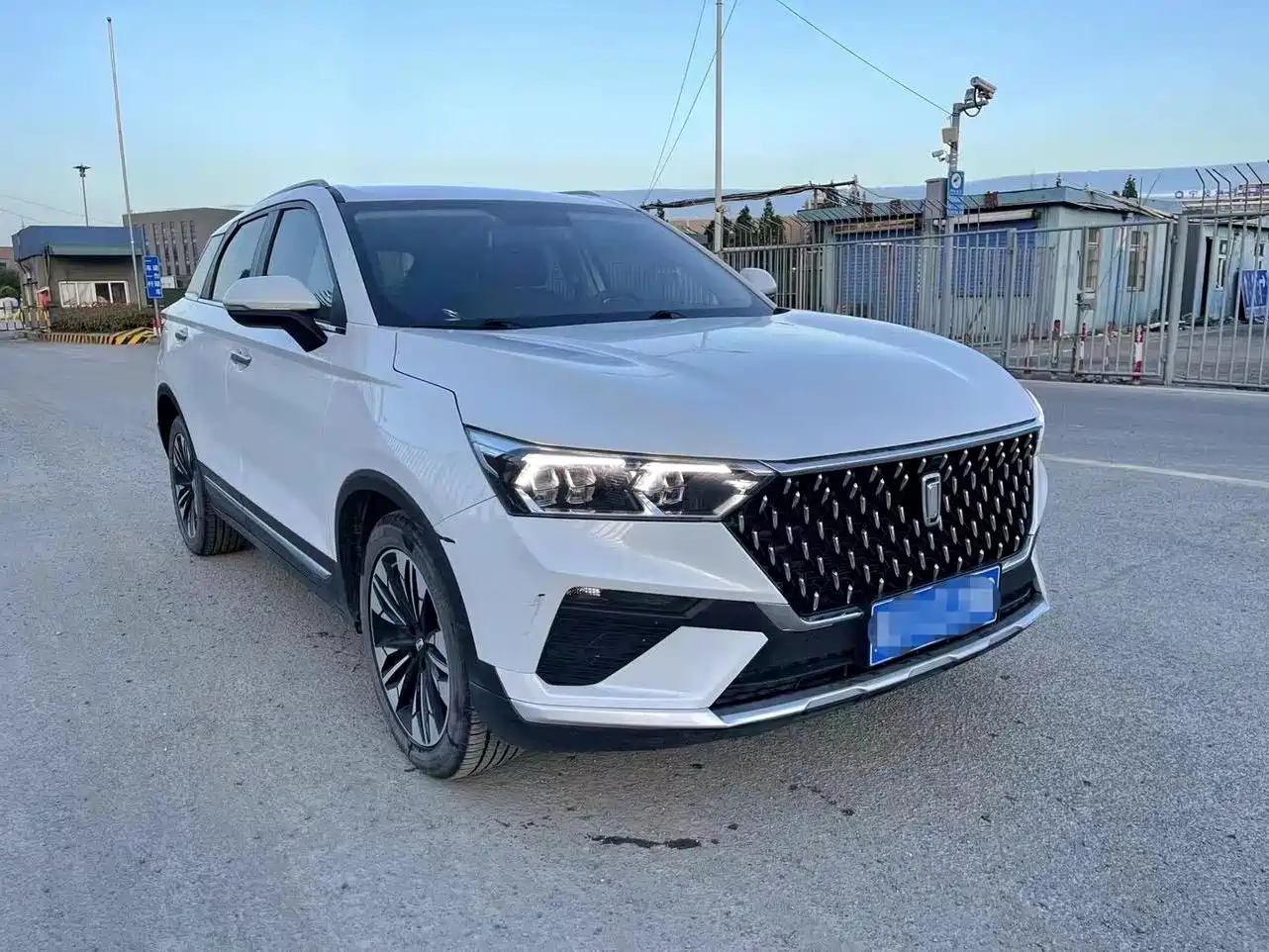 Фото 3 - Besturn Bestune T77