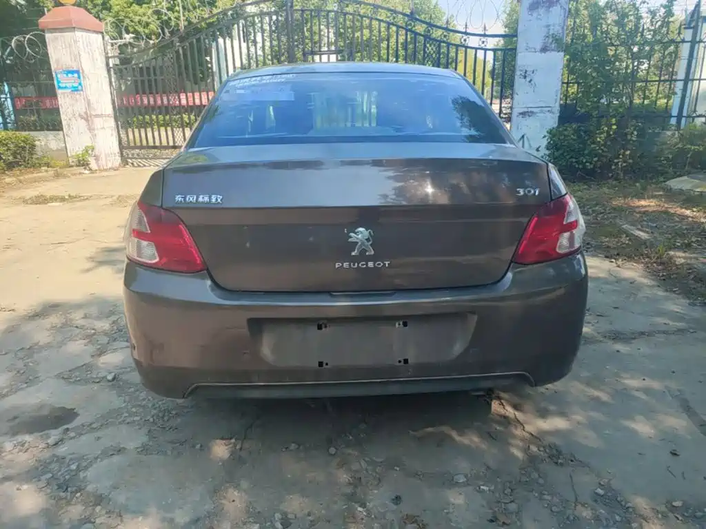 Photo 6 - Peugeot 301