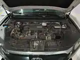 Фото 21 - Honda UR-V