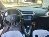 Photo 10 - Peugeot 301