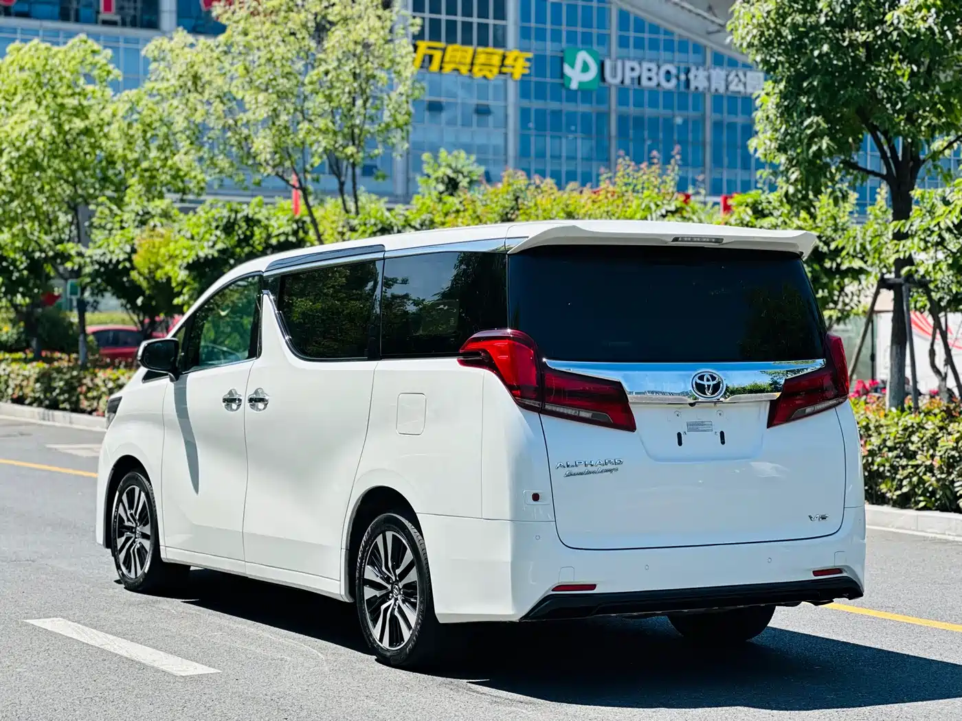 Toyota Alphard 2018 Facelift 3.5L Premium Edition фото 14