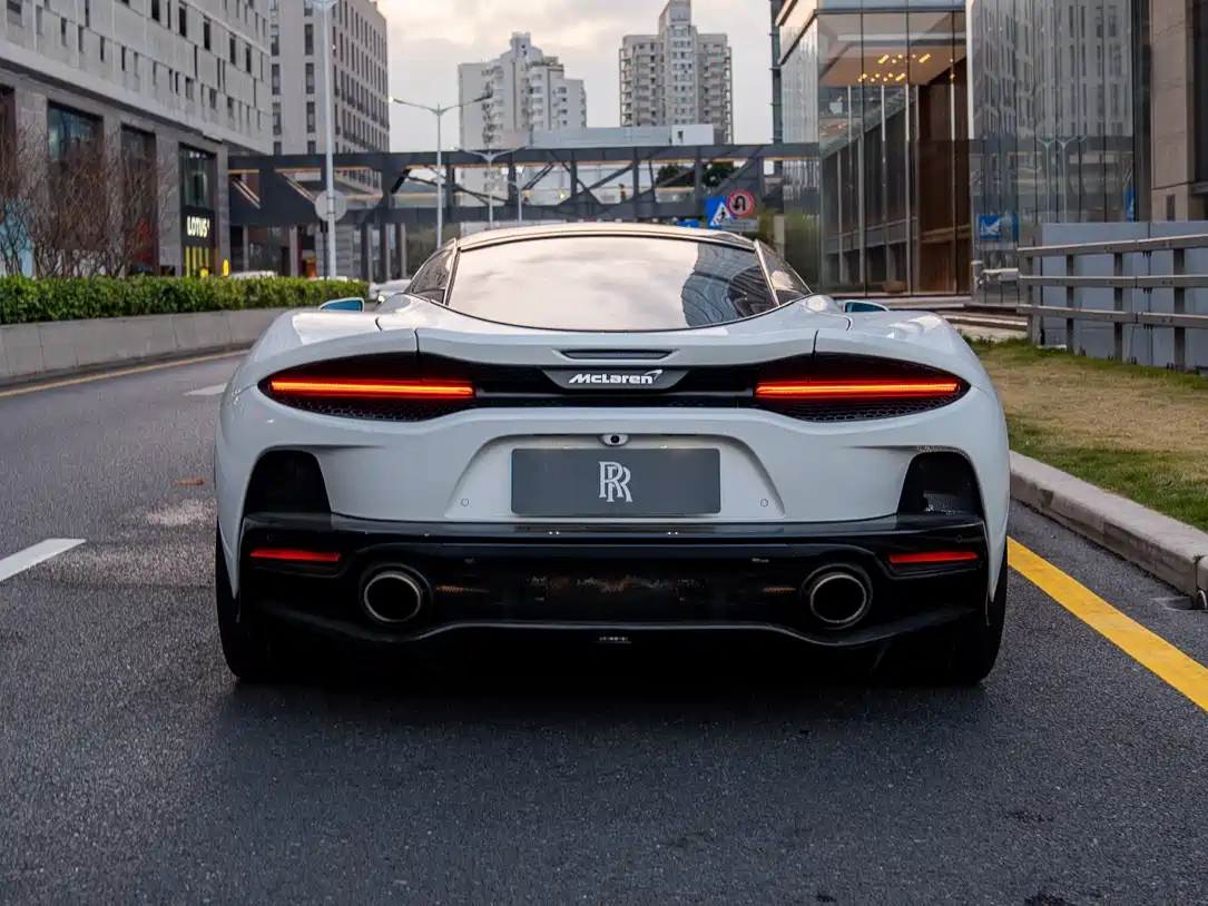MCLAREN GT