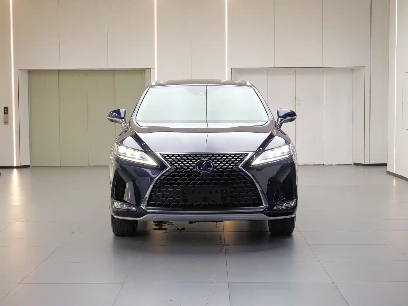 Lexus RX 2020 Facelift 450h AWD Elegance Edition фото 3