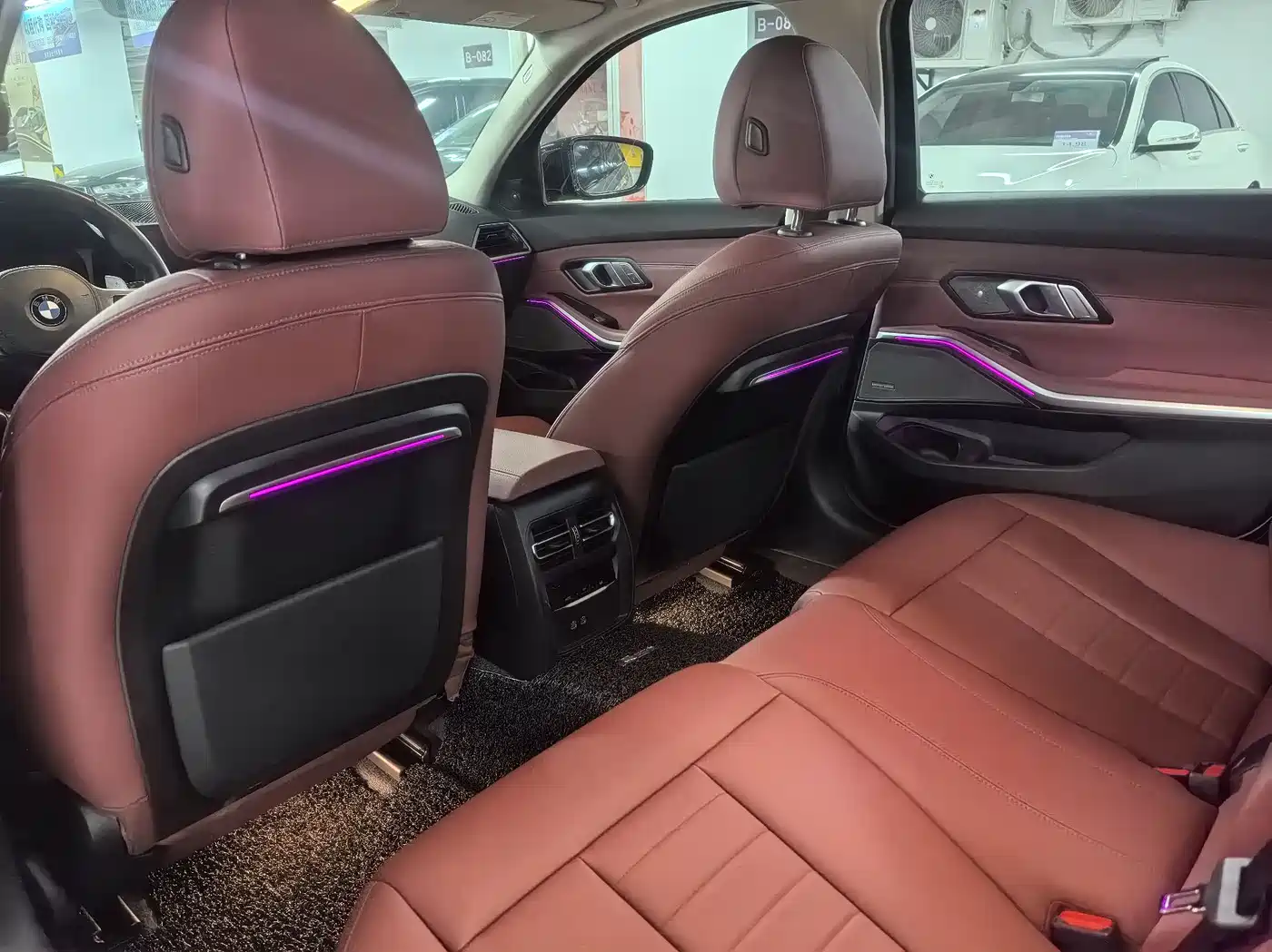 BMW 3 Series 2021 Second Facelift 330Li xDrive M Sport Shadowline Package фото 9