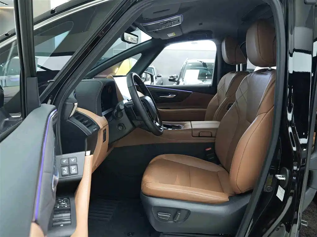 Toyota Alphard 2024 Hybrid 2.5L Ultimate Enjoyment Edition фото 11