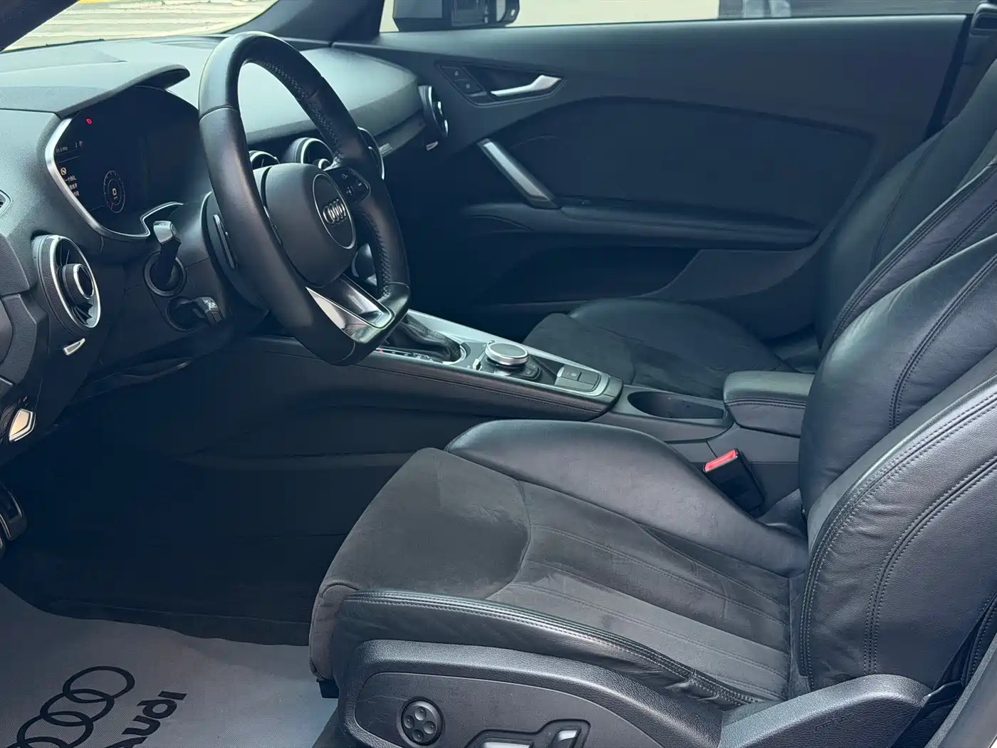 Audi TT 2015 TT Coupe 45 TFSI quattro фото 13