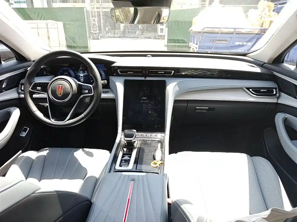 Hongqi H5 PHEV 2025 170 Super Hybrid Edition фото 10