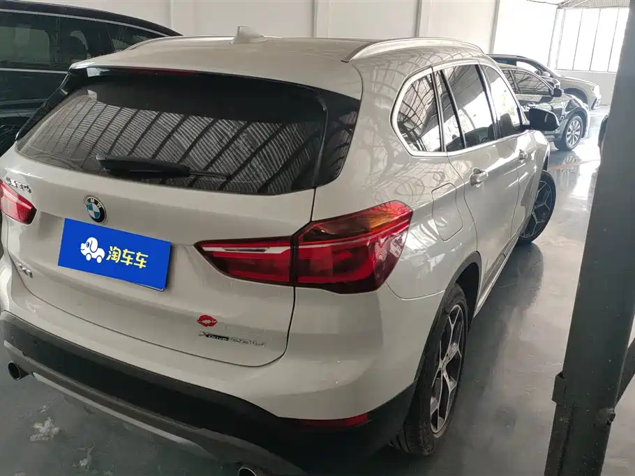 BMW X1 2019 xDrive20Li Premium Model фото 3