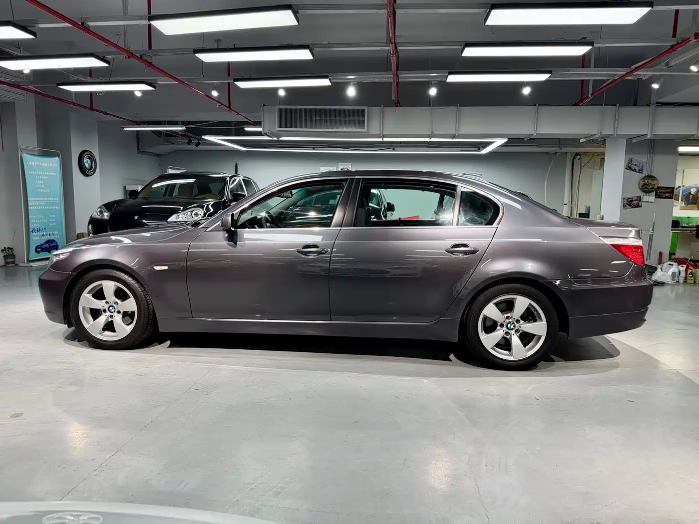 BMW 5 Series 2008 525Li Luxury фото 4