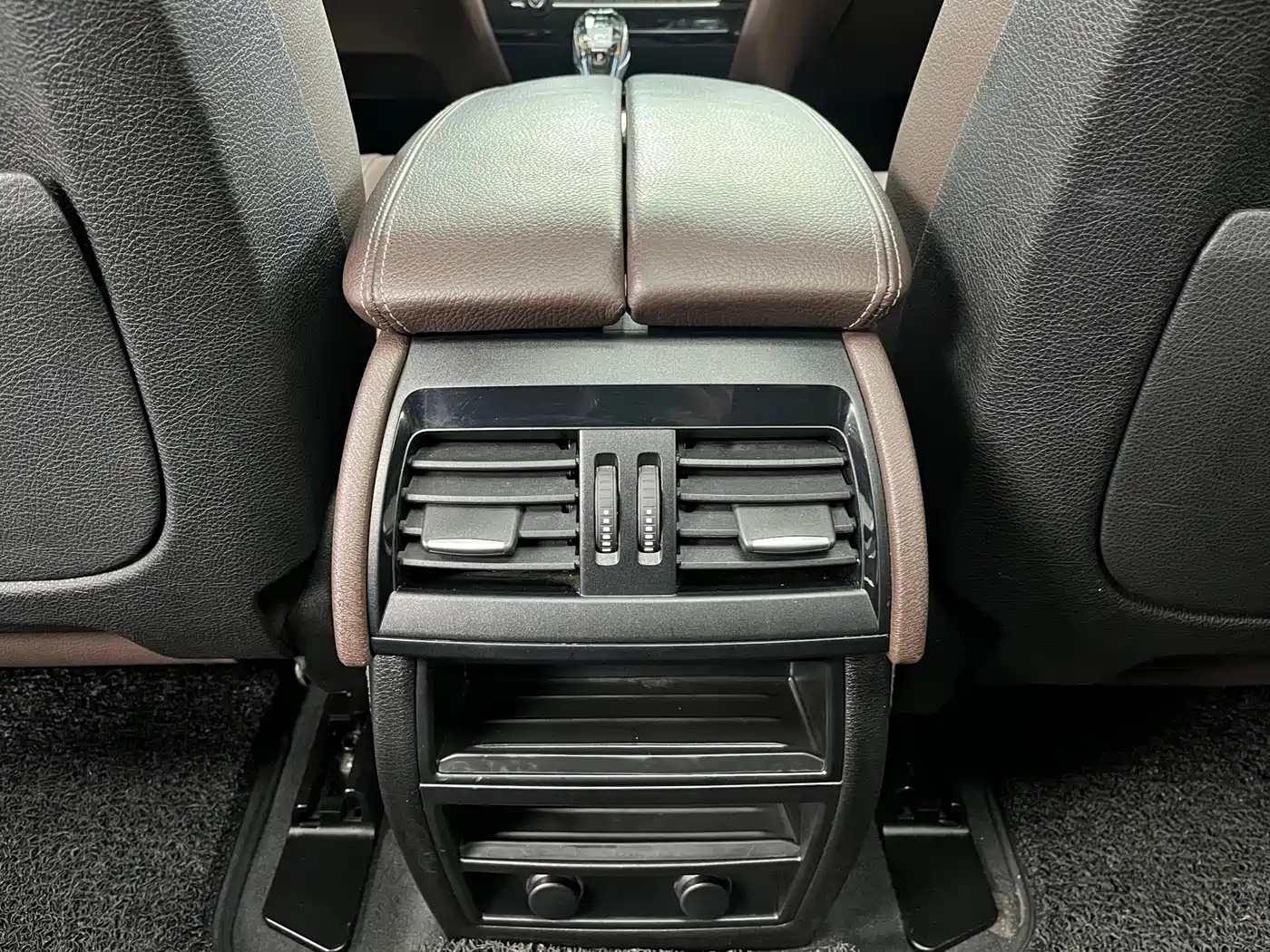 BMW X5 (Import) 2018 xDrive28i фото 24