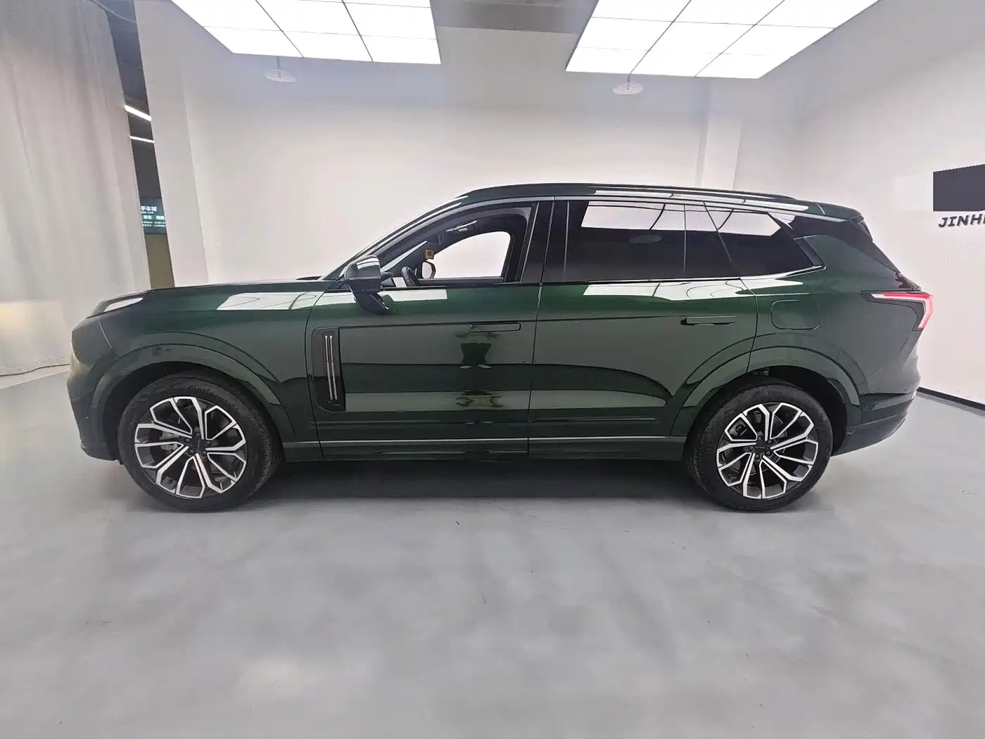 Lynk & Co 09 EM-P 2025 Model 2.0TD EM-P 4WD Max 5-Seater фото 9