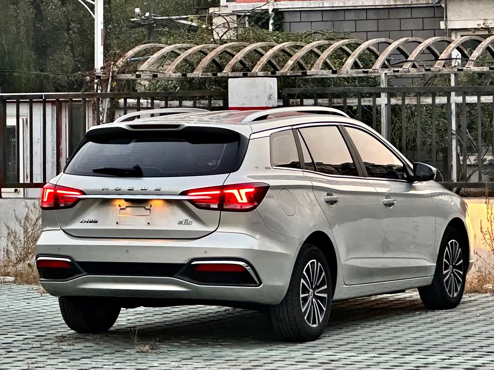 Фото 5 - Roewe Ei5