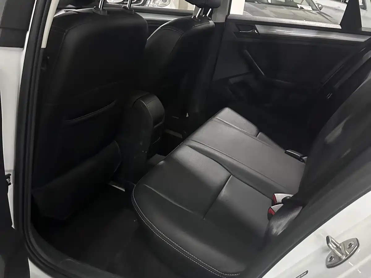 Фото 3 - Volkswagen Bora