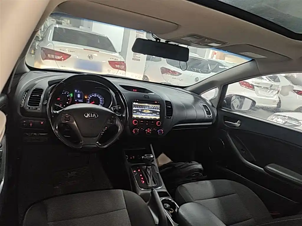 Kia K3 2016 1.6L Automatic GLS фото 10