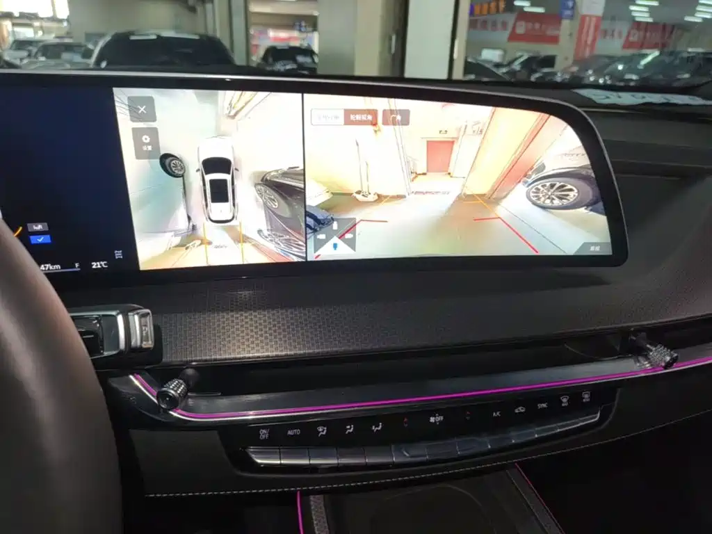 Cadillac XT5 2026 2025 2.0T Premium Model