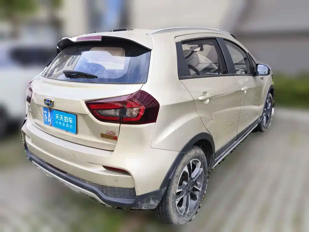 Фото 2 - Geely Vision X3