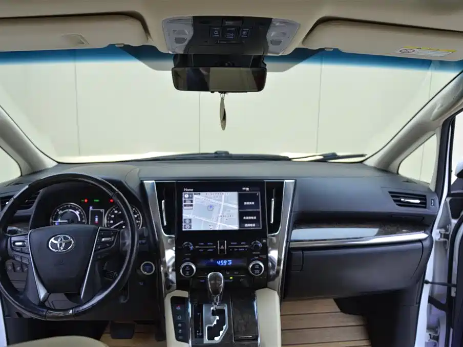 Toyota Alphard 2020 Hybrid 2.5L Premium Edition фото 16