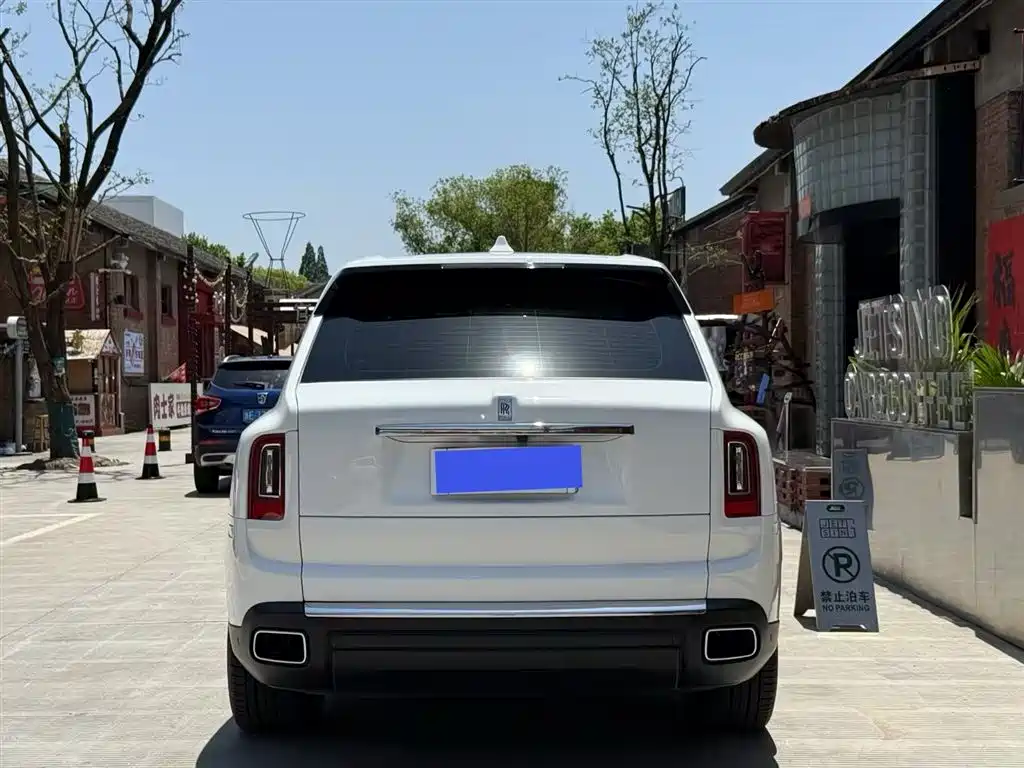 Rolls-Royce Cullinan 2023 2018 5-Seater Version