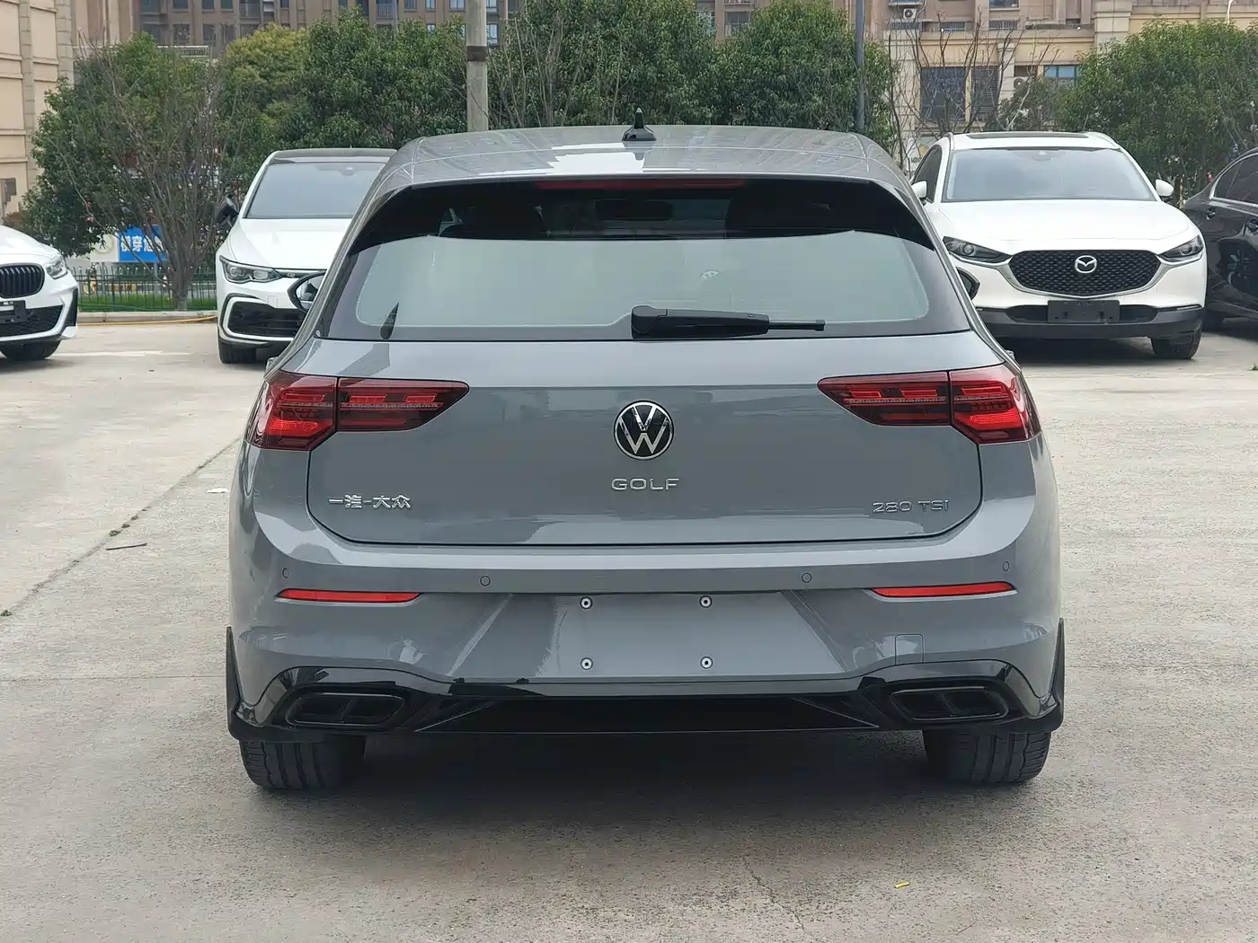VOLKSWAGEN GOLF